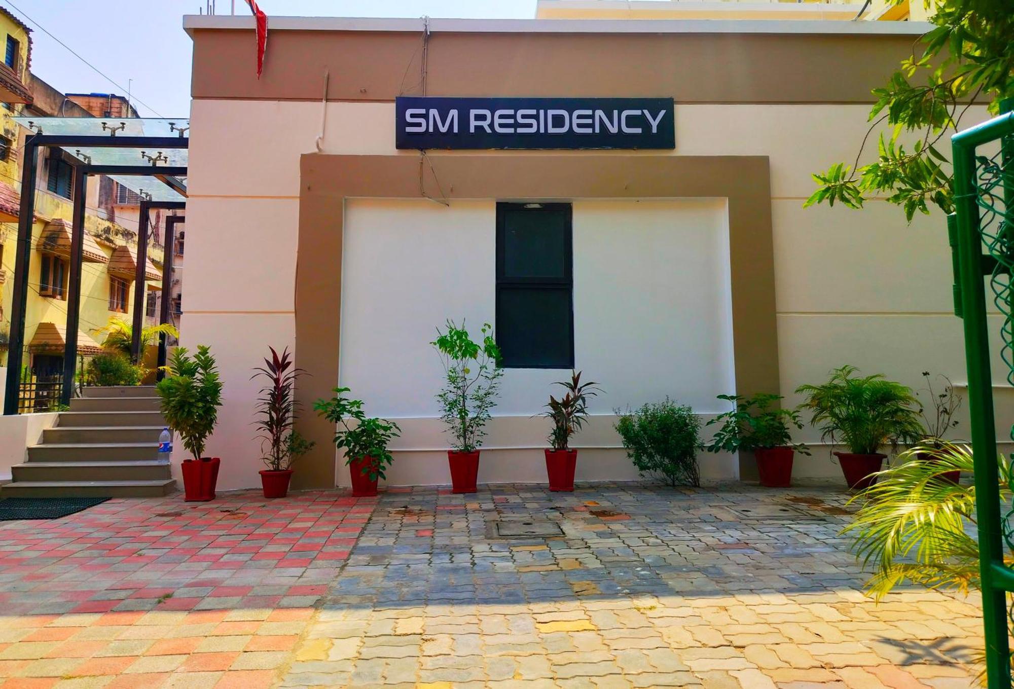 Sm Residency Hotel Bhuvanesvar Kültér fotó